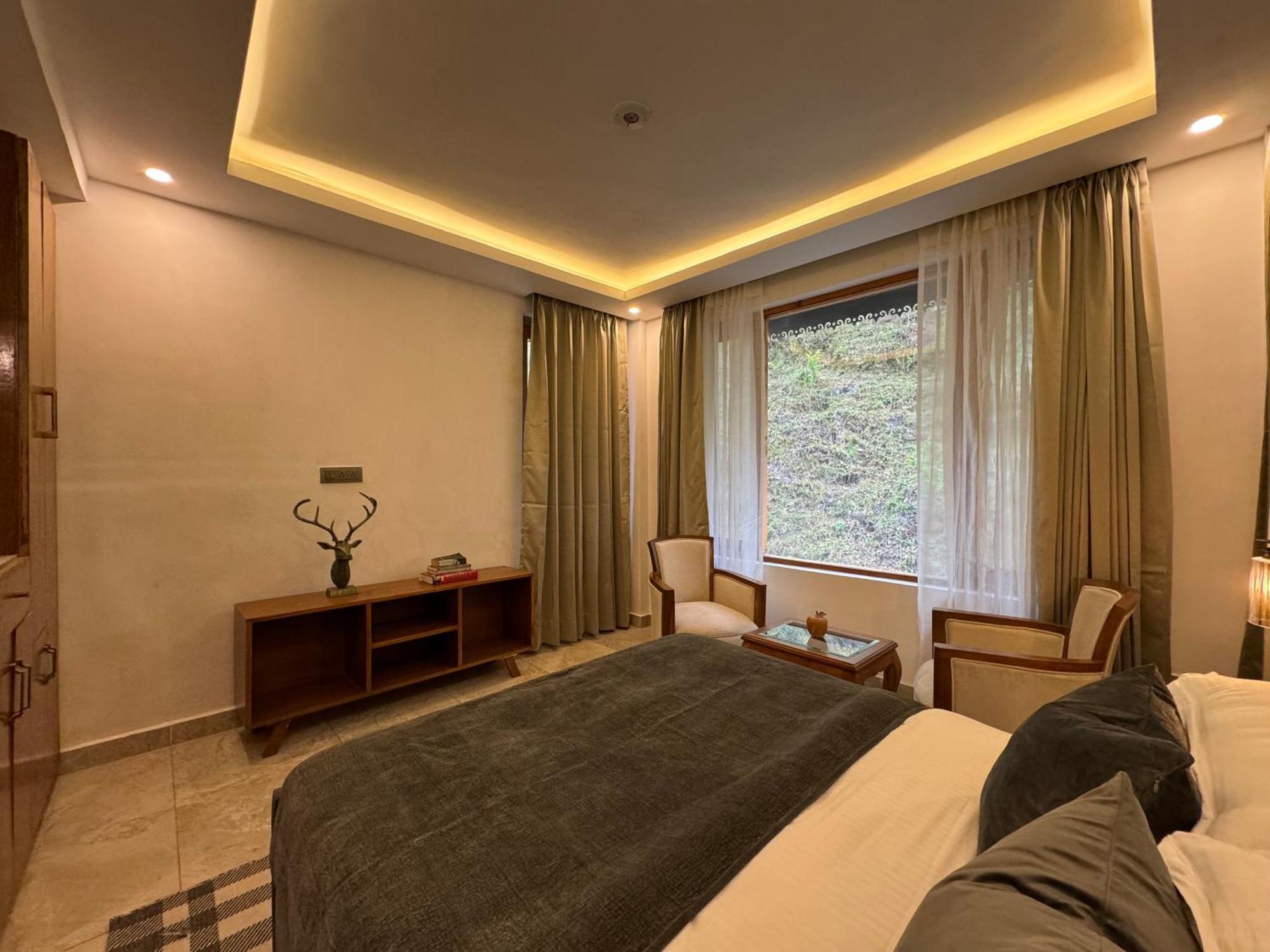Ausnya Tirthan Banjār Extérieur photo